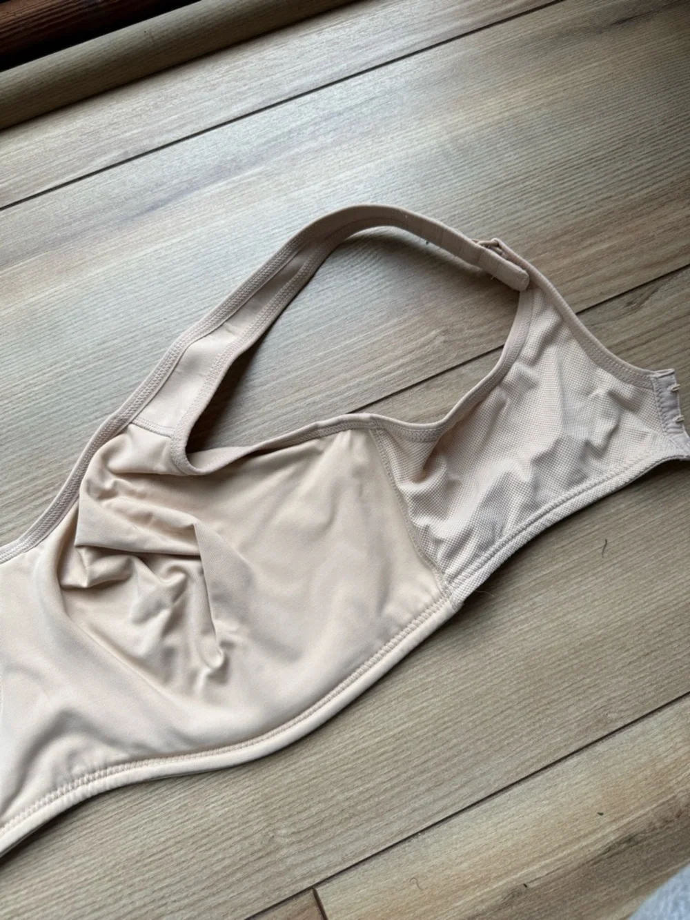 Wacoal Sport 38DD bra - Picture 7 of 8